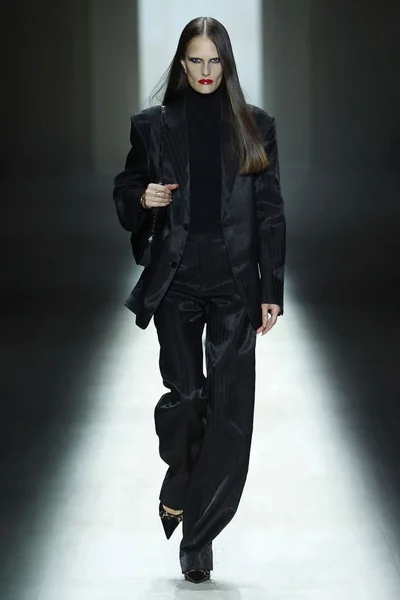 Look 67